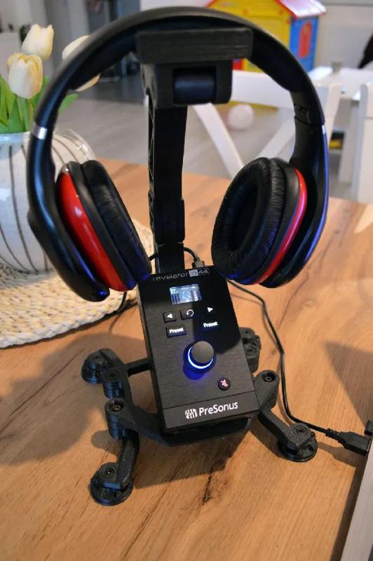 PreSonus Revelator IO44 stand for Headphone Stand - Industrial   