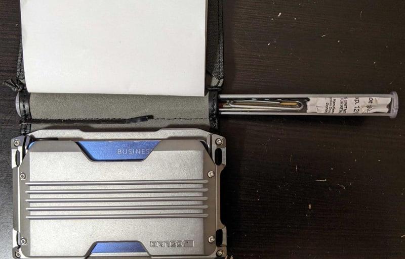 Dango Bifold Pen Hole Tray