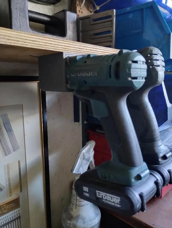 Erbauer ERI604IPD Impact Driver and ERI691COM Drill Holder   