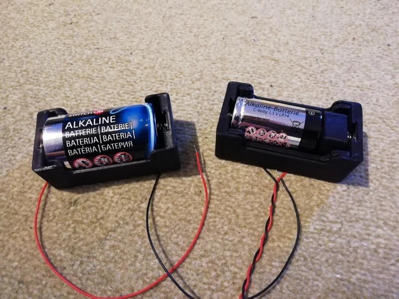 Single D-Cell (LR20) Battery Holder with C-Baby (LR14) Adapter   