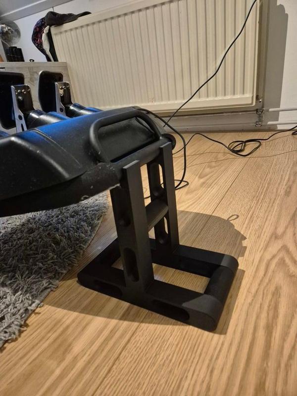 Playseat Challenge pedal raiser