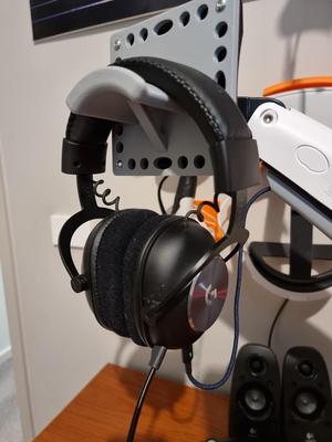 VESA Headphone Mount