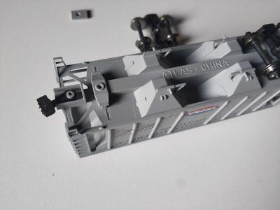 Magnetic coupling for atlas wagon