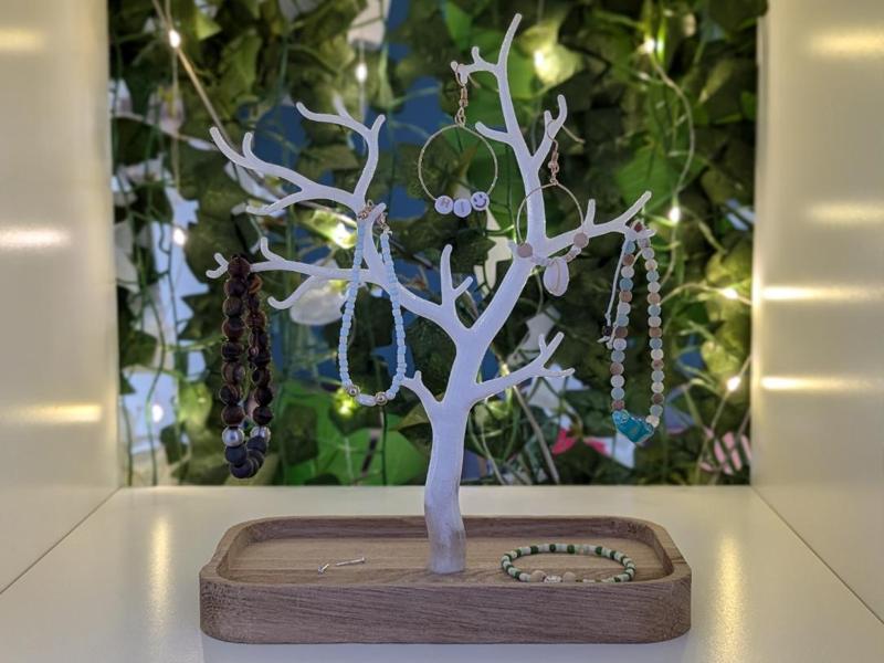 Jewlery Tree with wooden tray