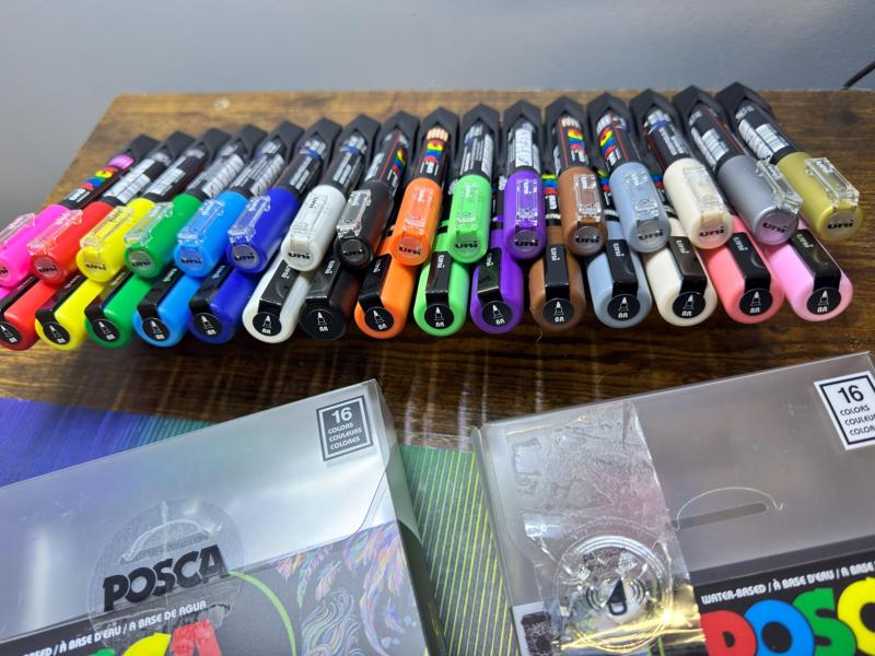 POSCA Marker Desk Storage PC-5BR and PC-1M 16Cnt