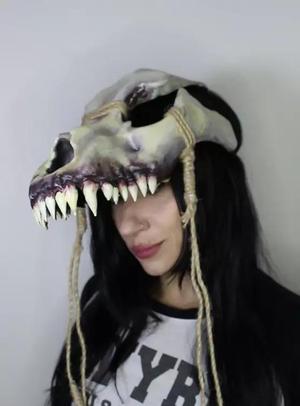 Eihwar viser mask skull cosplay characterization