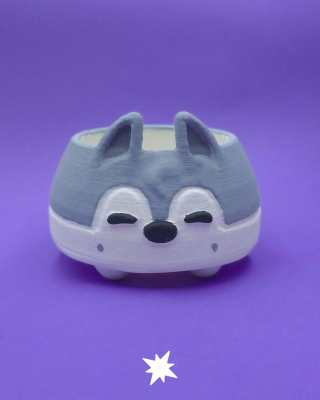 Wolf Chan flowerpot