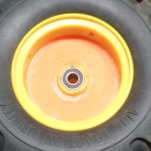 Tamiya monster truck front wheel (9335036) support