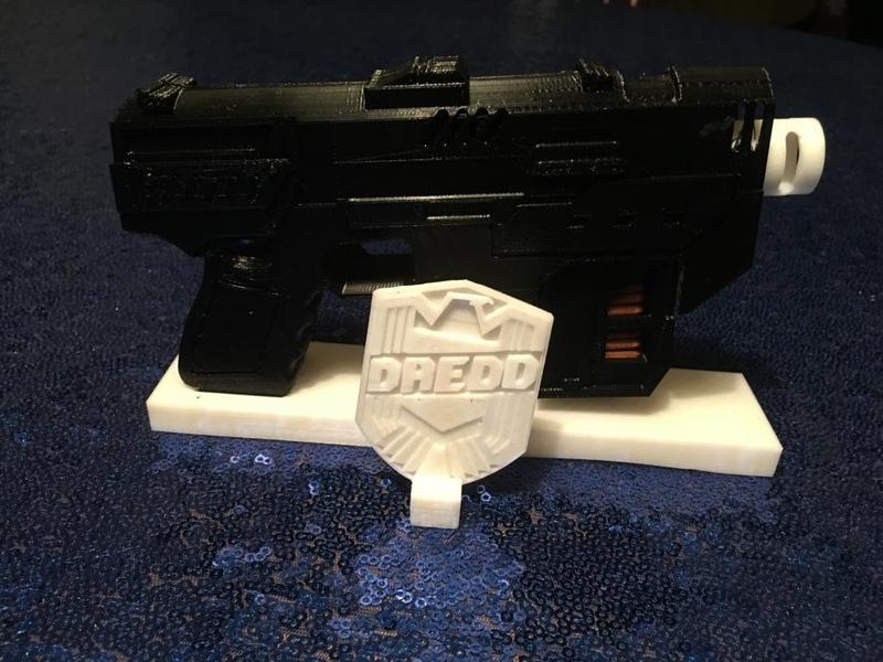 Judge Dredd Lawgiver Desktop Display
