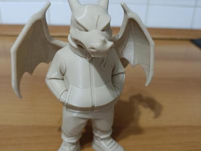 Charizard Streetwear Figure – Urban Style