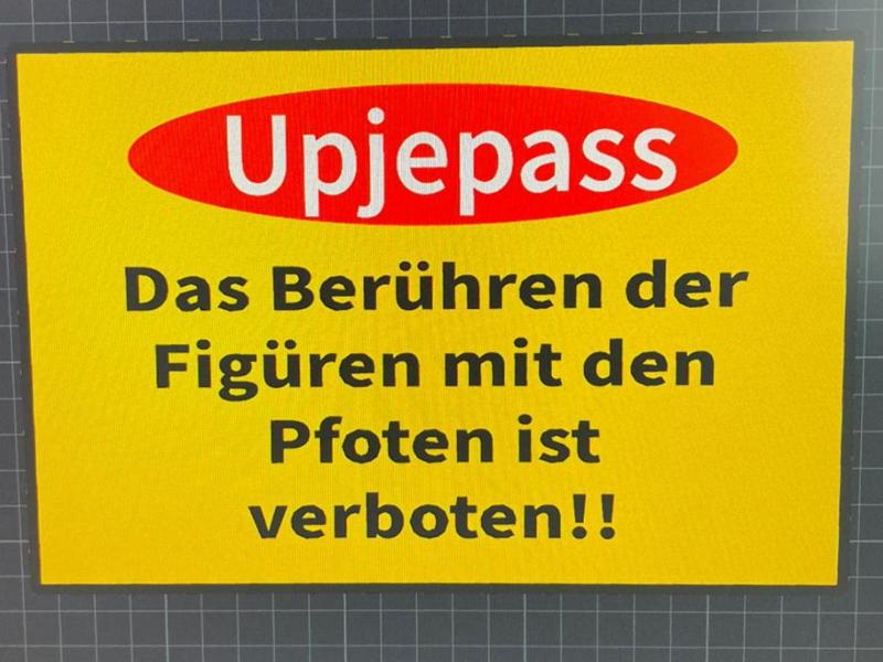 Upjepass Sign