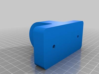 Pivoting curtain rod holder