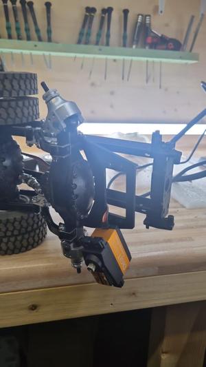Carson Veroma ZF axle servo holder no Tamiya Lesu