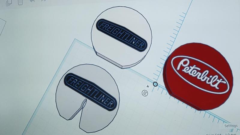 FREIGHTLINER 1/14 Tamiya Hitch Cover