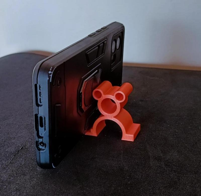 Phone Stand, in the shape of a little bear