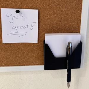 Note Box for 9x9 cm Sticky Notes – Pinboard Mount