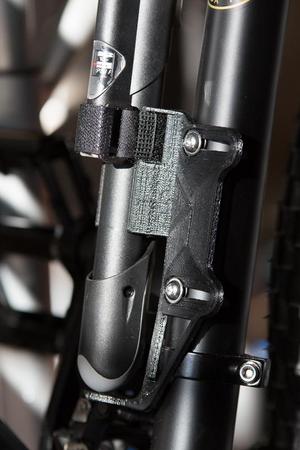 Bell Frame Pump Holder