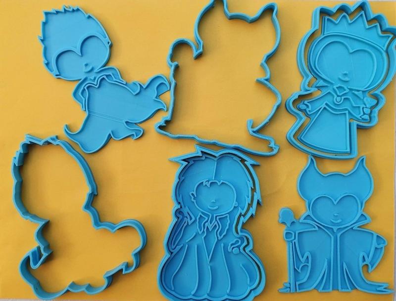 SET OF 4 DISNEY VILLAINS COOKIE CUTTERS