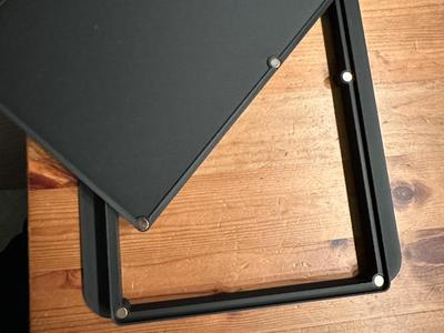 Maintenance hatch for drywall