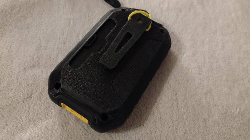 FNIRSI GC-01 geiger counter casing back