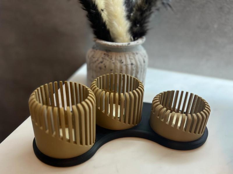 Tealight candle holder