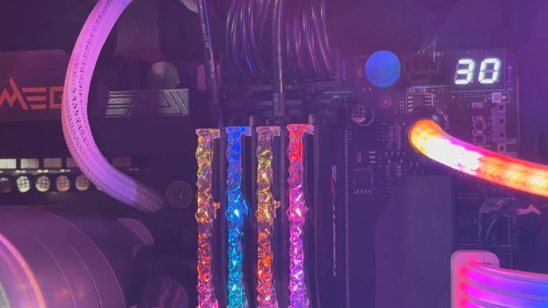 Authentic Faux RAM (Looks like G.Skill Trident Z5 RGB) (Download More RAM)