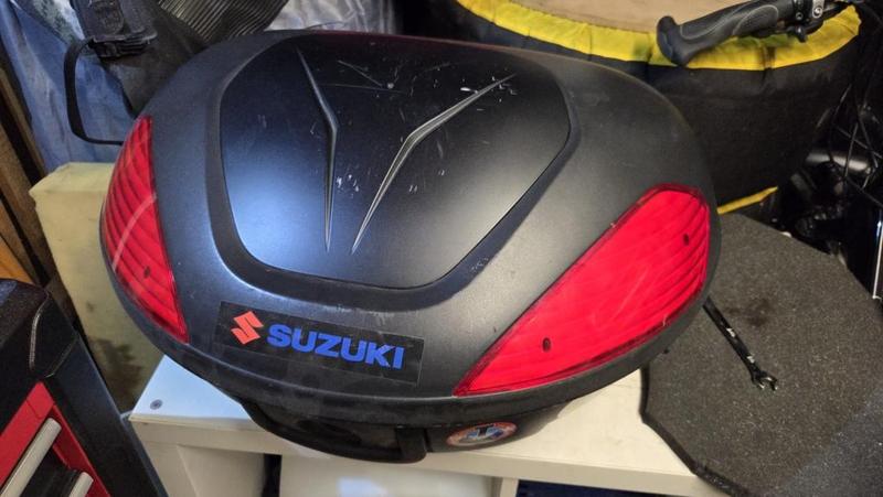 Suzuki V-Strom DL 1000 K3 original Topcase Keyhole Adapter for Givi Monolock