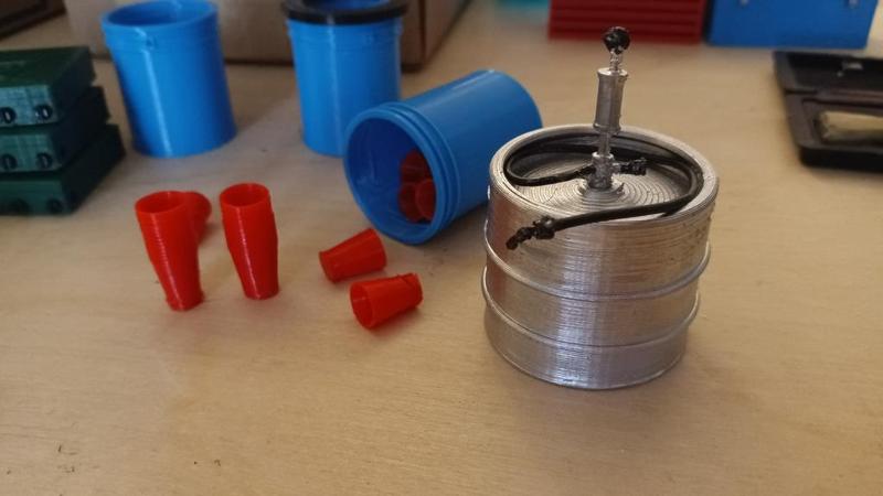 10 scale accesories 1/2 keg with tap and dixie cup models