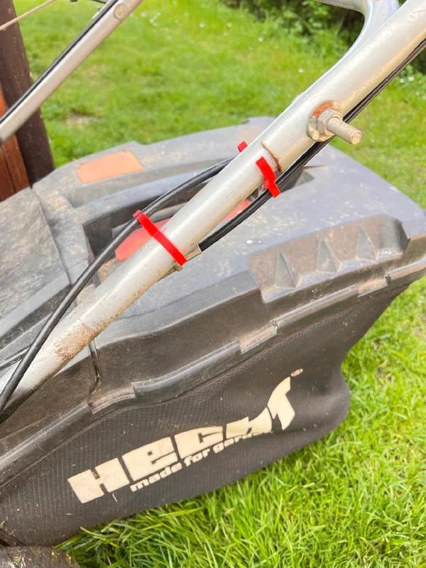 Bowden holder for grass-cutter   