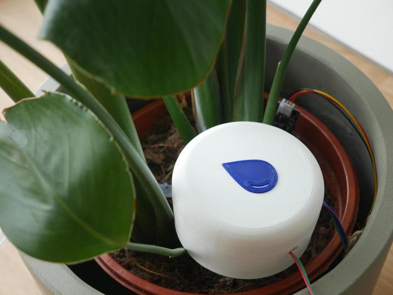 Mini indoor watering system 