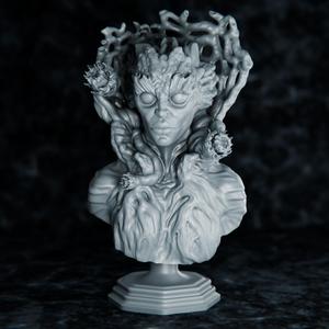 Mermaid, Queen of the Corals, presupported