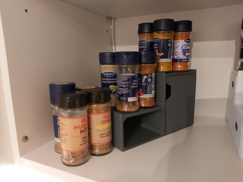 Spice shelf / Kitchen cabinet organizer