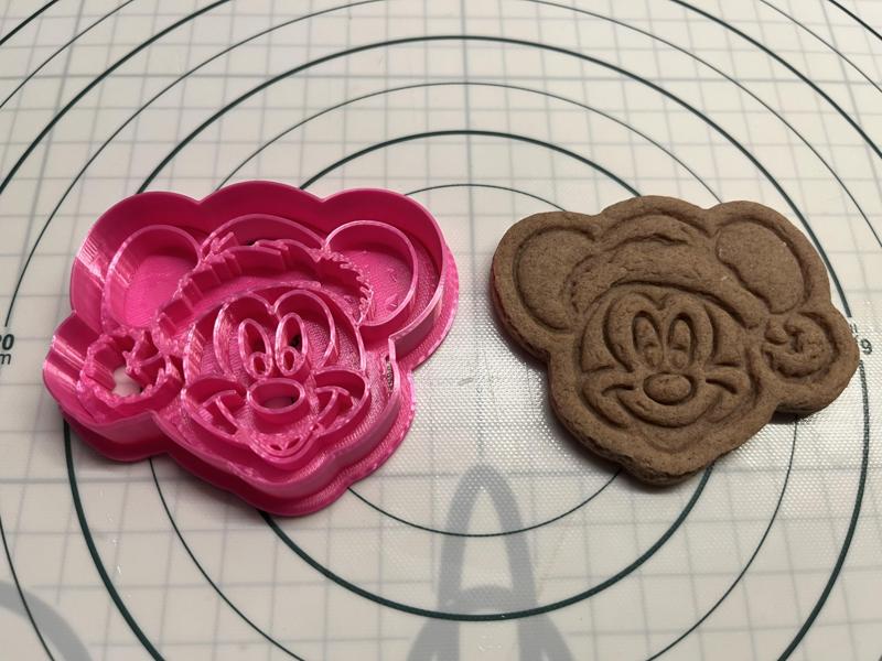 Mickey christmas cookie cutter