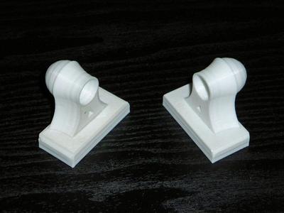 Magnetic curtain rod / towel rack