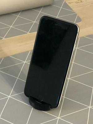 Circular phone stand