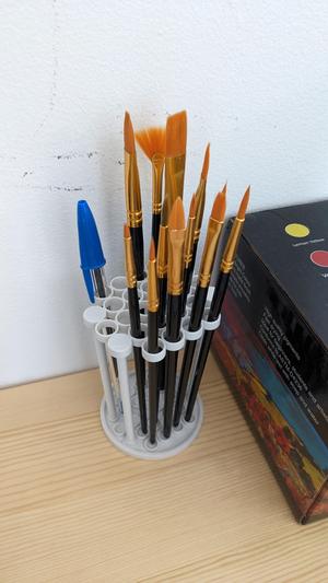 Minimal Material Paint brush, Pen, Pencil holder