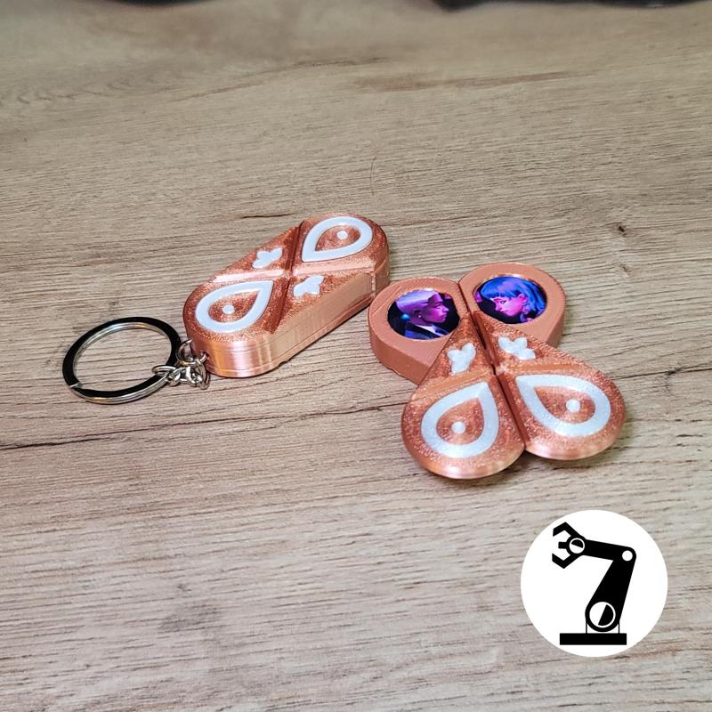 Illusionist Necklace/Keychain