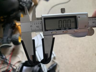 Digital vernier caliper extended jaws