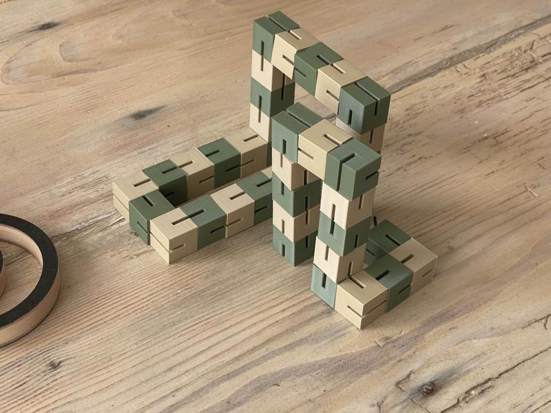 Twist’n’Cube – Articulated Fidget Toy
