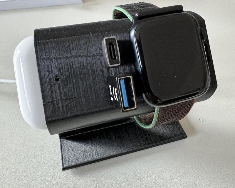 Charging station for IWatch and Earpods