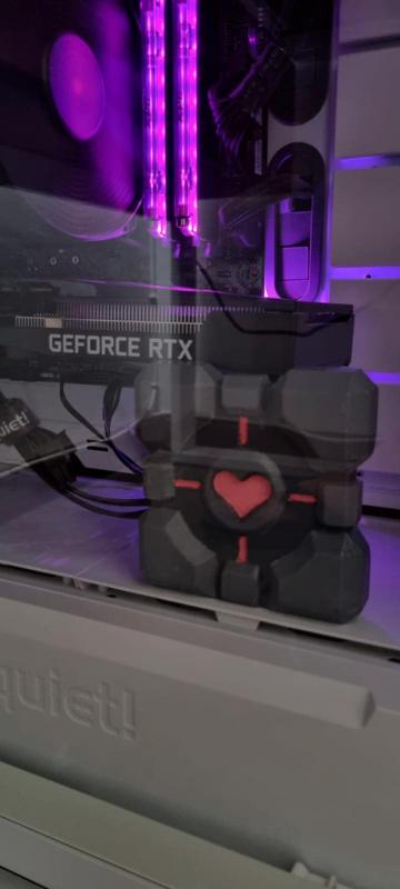 GPU HOLDER (Companion Cube)
