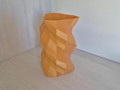 Modern future vase / Design