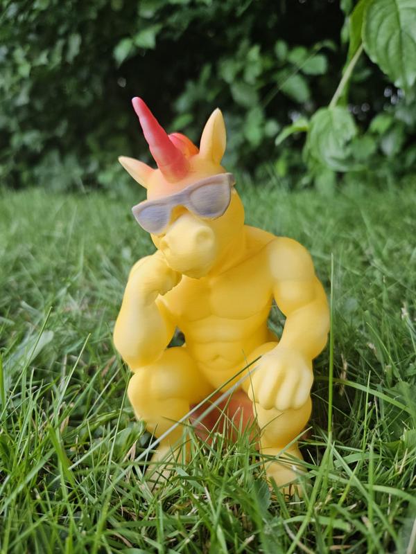 Muscle unicorn in thinker pose - Funny STL file