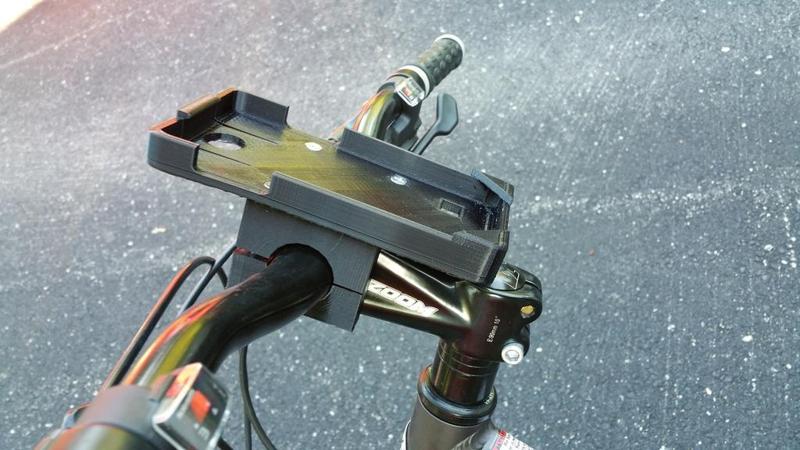 Samsung Note 4 in Case, Bike Mount