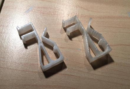 Valance hook for mini blinds