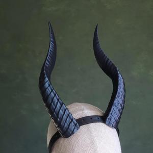 Syl | Costume Goat Horns