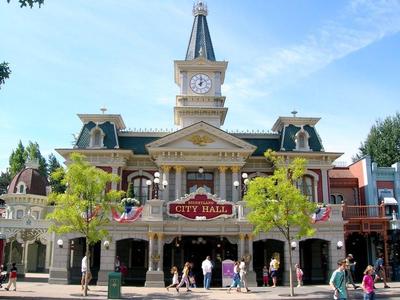 Main Street U.S.A. Town Hall and Walts Apartment