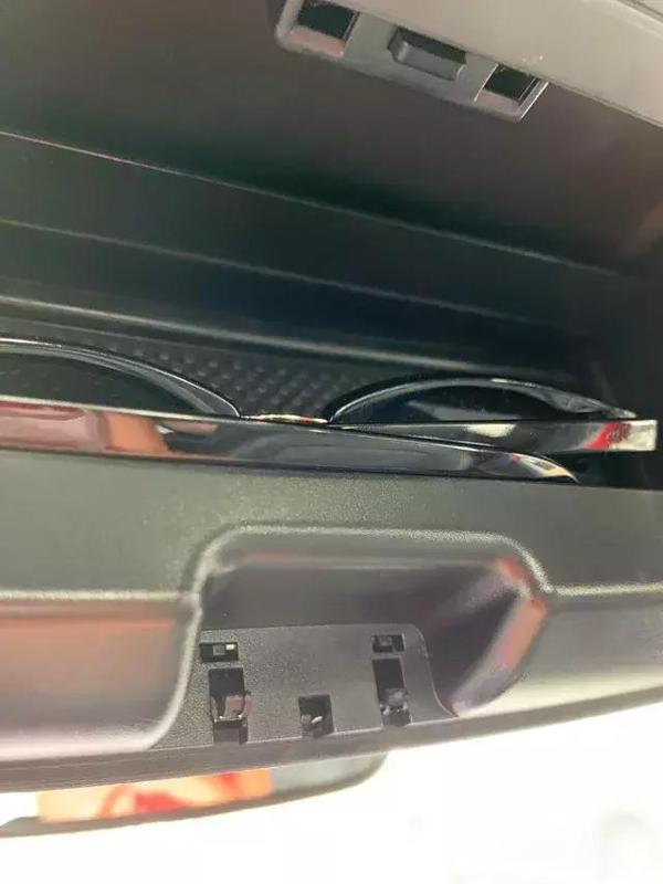 Volkswagen Vento 2021 / Jetta mk7 sunglass holder latch replacement