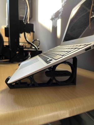Simple Laptop Stand