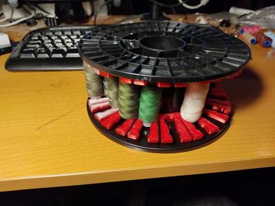 Sewing thread holder for FDPlast spool